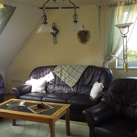 Ferienwohnung Am Park * ノイシュトレーリッツ