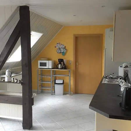 Ferienwohnung Am Park * ノイシュトレーリッツ